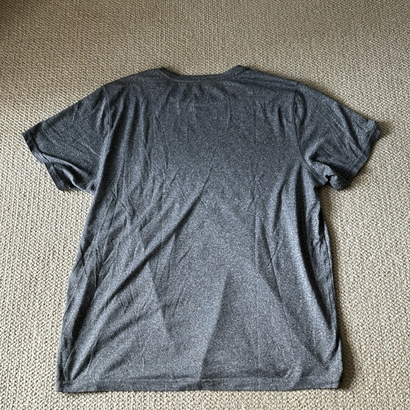 Short sleeve old navy athletic top​​ - Picture 2 of 4